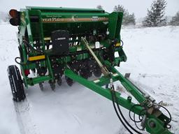 GREAT PLAINS MODEL 606NT-0975 COMPACT NO-TIL 9 HOLE DRILL W/ GRASS SEEDER