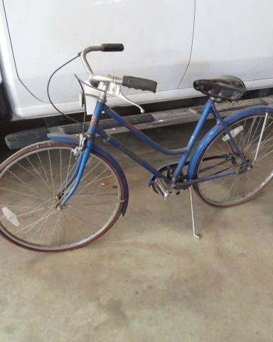 SCHWINN “COLLEGITATE” LADIES 3 SPD. BIKE