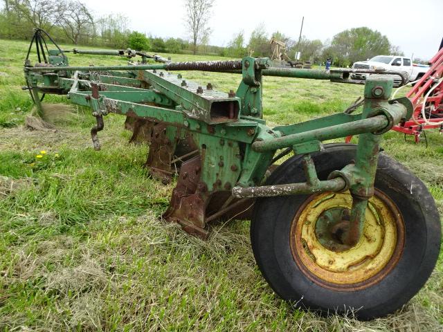 JD 1350-1450 5X16" SEMI-MTD. PLOW