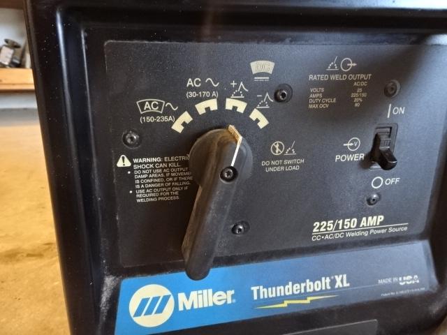 MILLER THUNDERBOLT XL 225 AMP ELEC. ARC WELDER W/ HAND CART