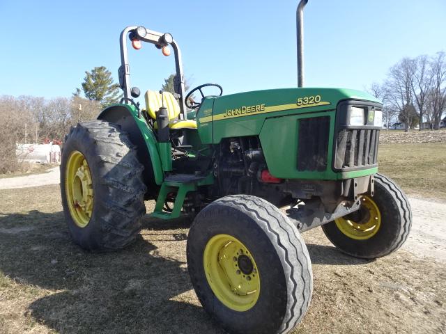2004 JD 5320 2WD DSL. TRACTOR, 1678 HRS