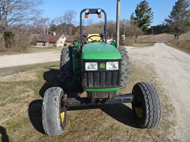 2004 JD 5320 2WD DSL. TRACTOR, 1678 HRS