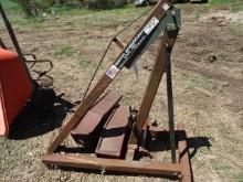 MANUAL HYD. LIFT ENGINE HOIST W/ PR OF RAMPS