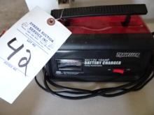 TRAVELER 6/12V BATTERY CHARGER
