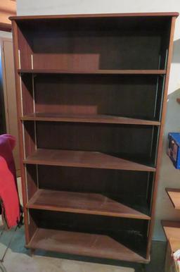 66 1/2" Bookcase, adjustable shelves