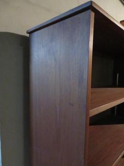 66 1/2" Bookcase, adjustable shelves