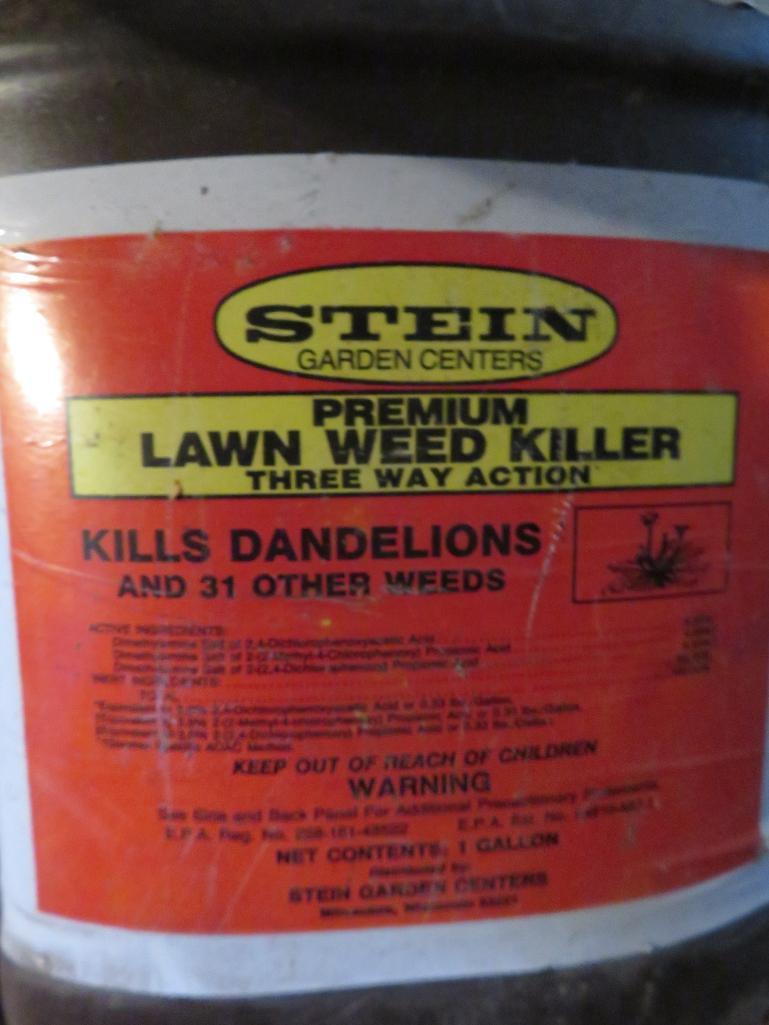 Large weed control lot with sideswipe Pro applicator
