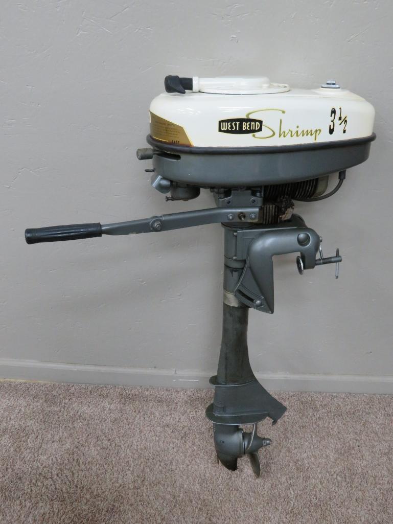 West Bend Shrimp 3 1/2 Hp outboard Motor with manual