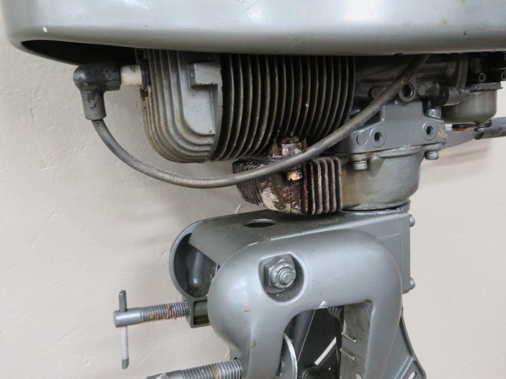 West Bend Shrimp 3 1/2 Hp outboard Motor with manual