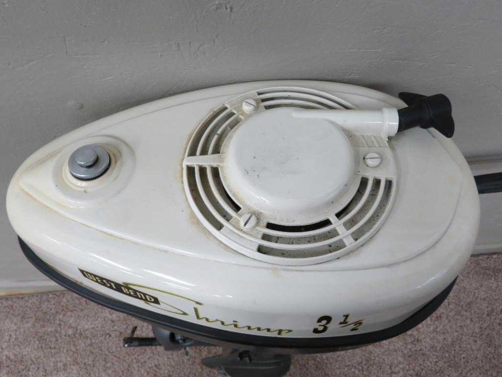 West Bend Shrimp 3 1/2 Hp outboard Motor with manual