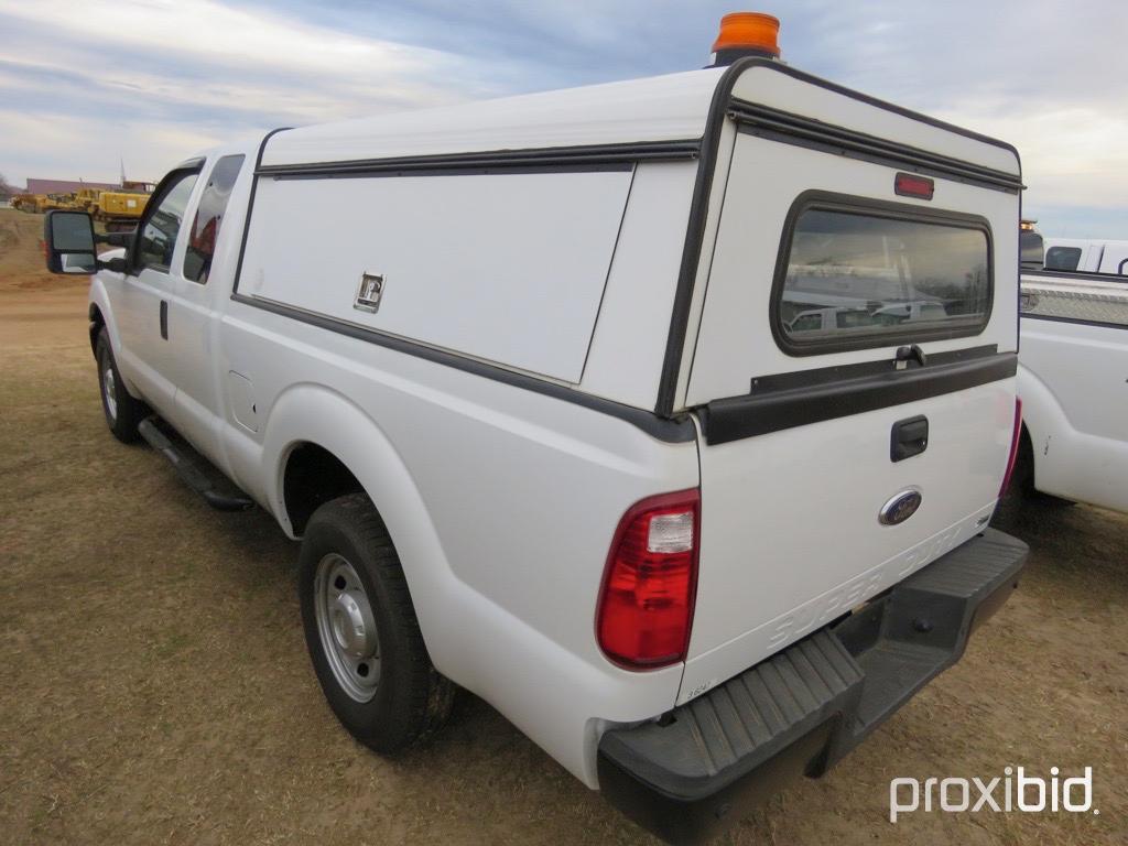 2011 Ford F250XL Pickup s/n 1FT7X2A64BEA30178: Super-duty White 4-door Show