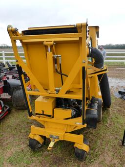 Hustler 3400 Mower: w/ Vac System, Cover Cab