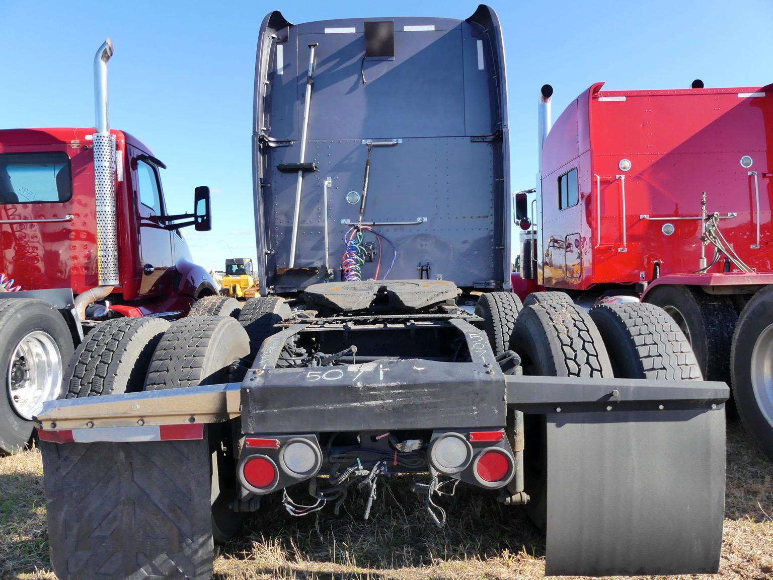 2015 Peterbilt 587 Truck Tractor, s/n 1XP4DP9X5FD223245: T/A, Stand Up Slee