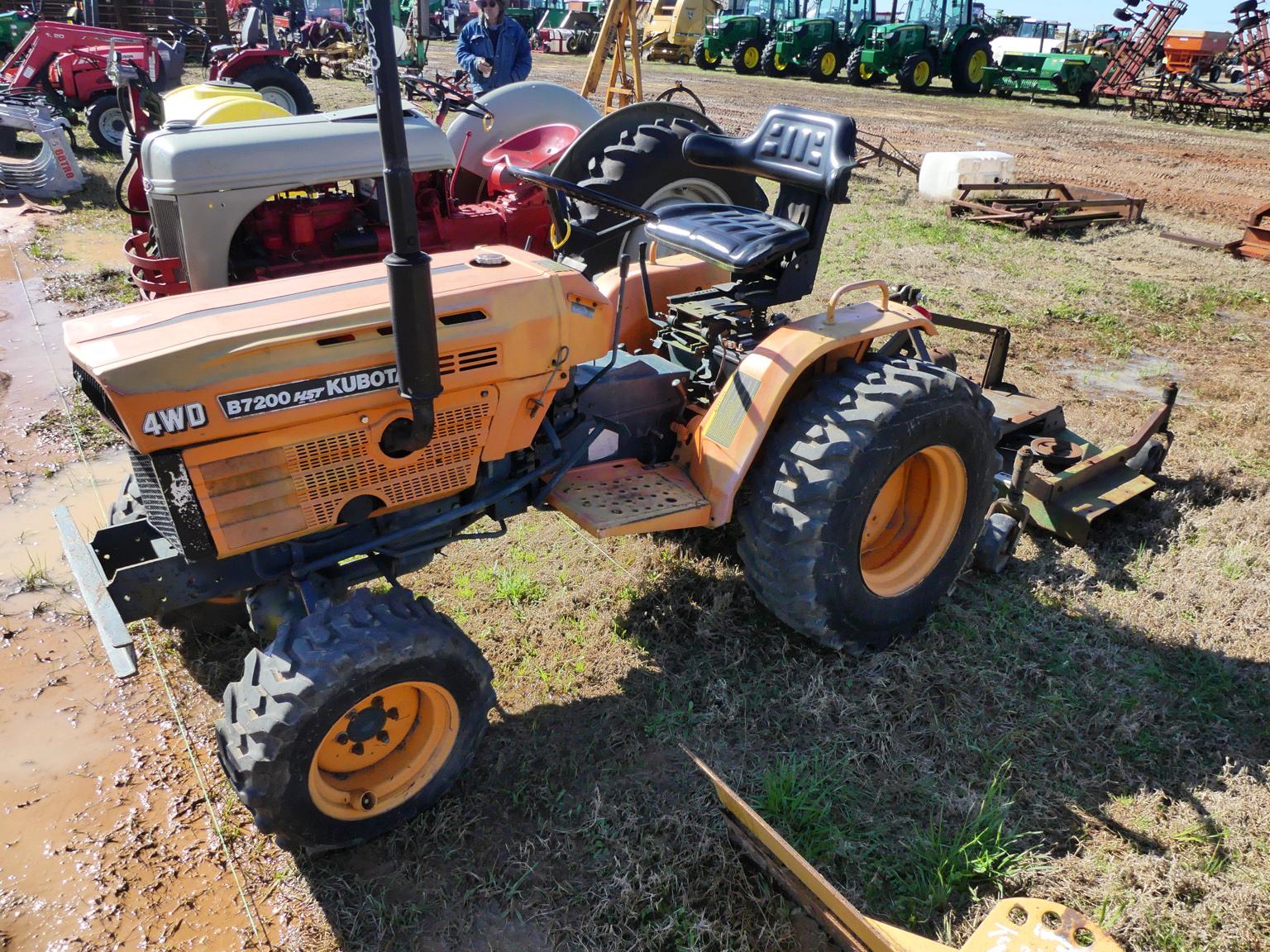 Kubota B7200 MFWD Tractor w/ Finishing Mower: Meter Shows 773 hrs