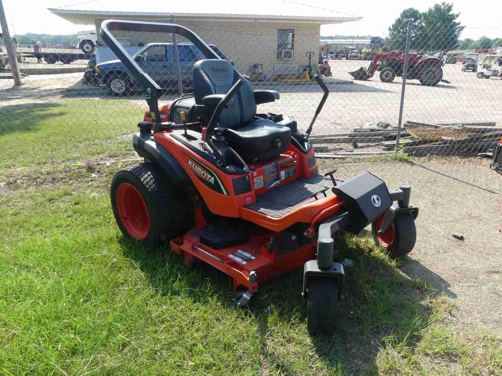 2019 Kubota ZD1211 Zero-turn Mower, s/n ZBGGDCA0PKGK40619: Diesel, 60" Deck