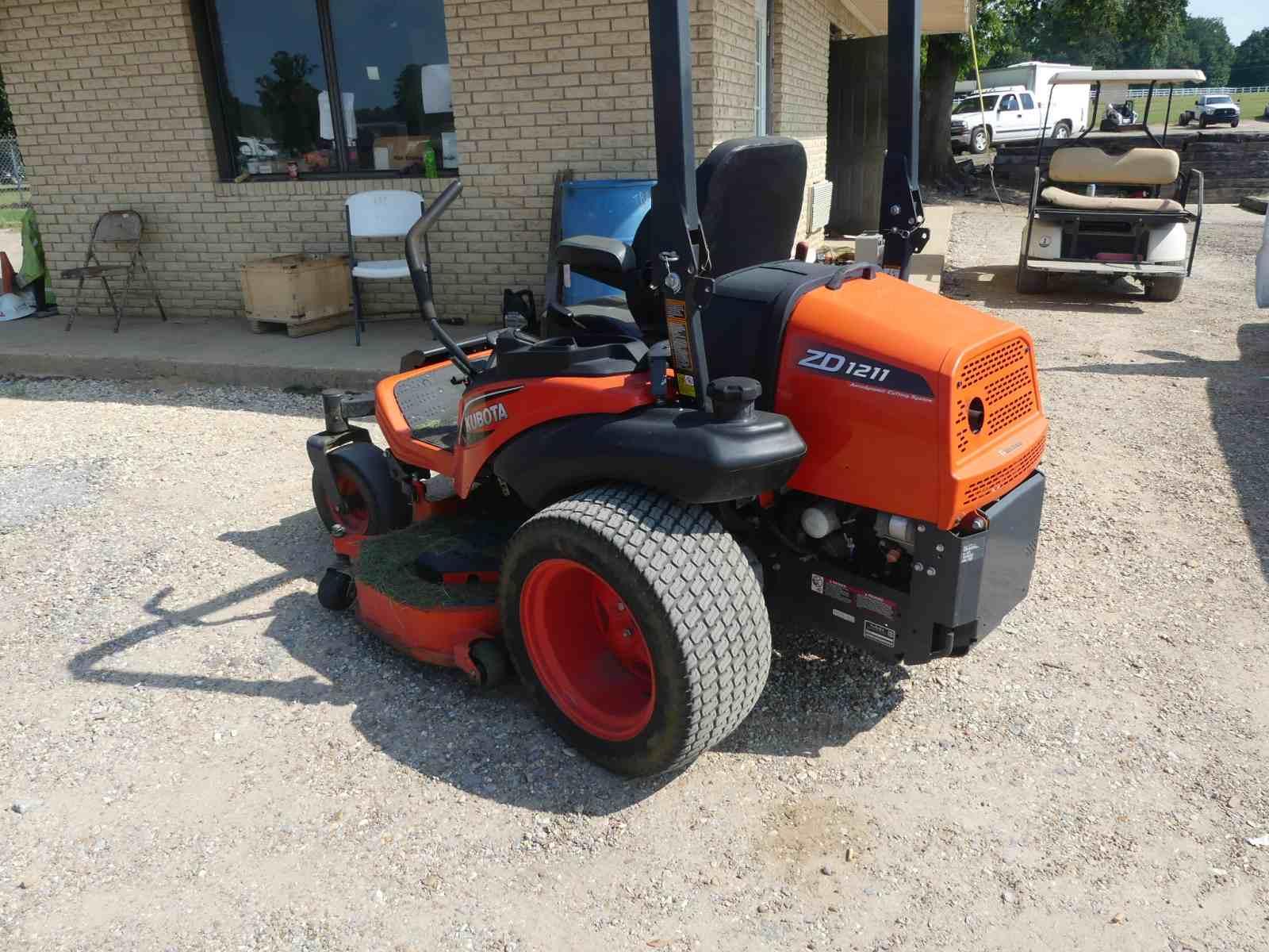 2019 Kubota ZD1211 Zero-turn Mower, s/n KBGGDCA0PKGJ40326: Diesel, 60" Deck