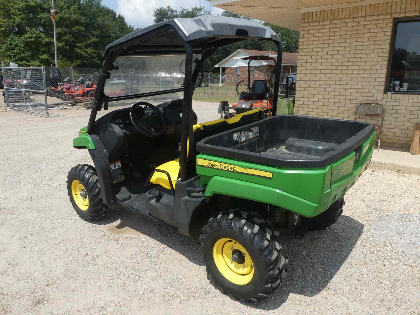 2014 John Deere Gator 550 4WD Utility Vehicle, s/n 1M0550TBTEM033606 (No Ti