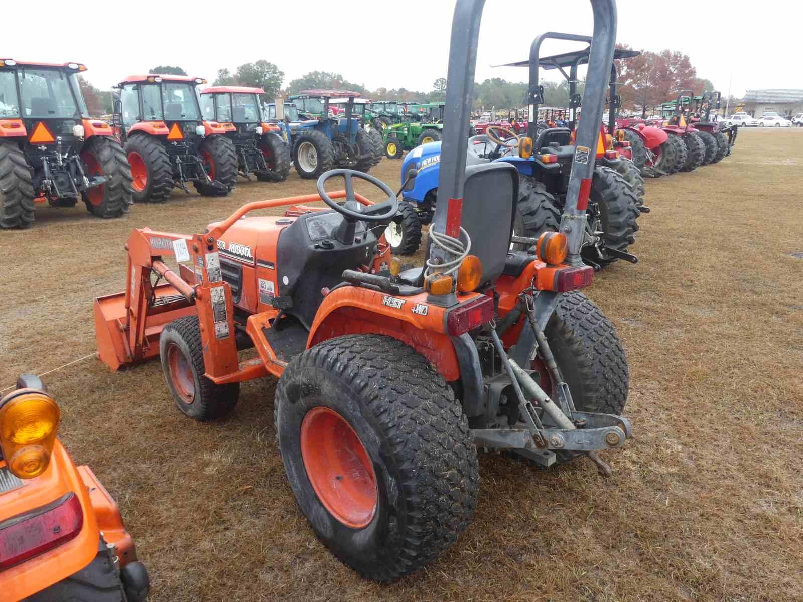 Kubota B7500 Tractor, s/n 63711: Loader, Meter Shows 1122 hrs