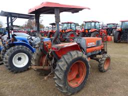 Kubota L2900 MFWD Tractor, s/n 56895: Canopy, Transmission Problem - Missin