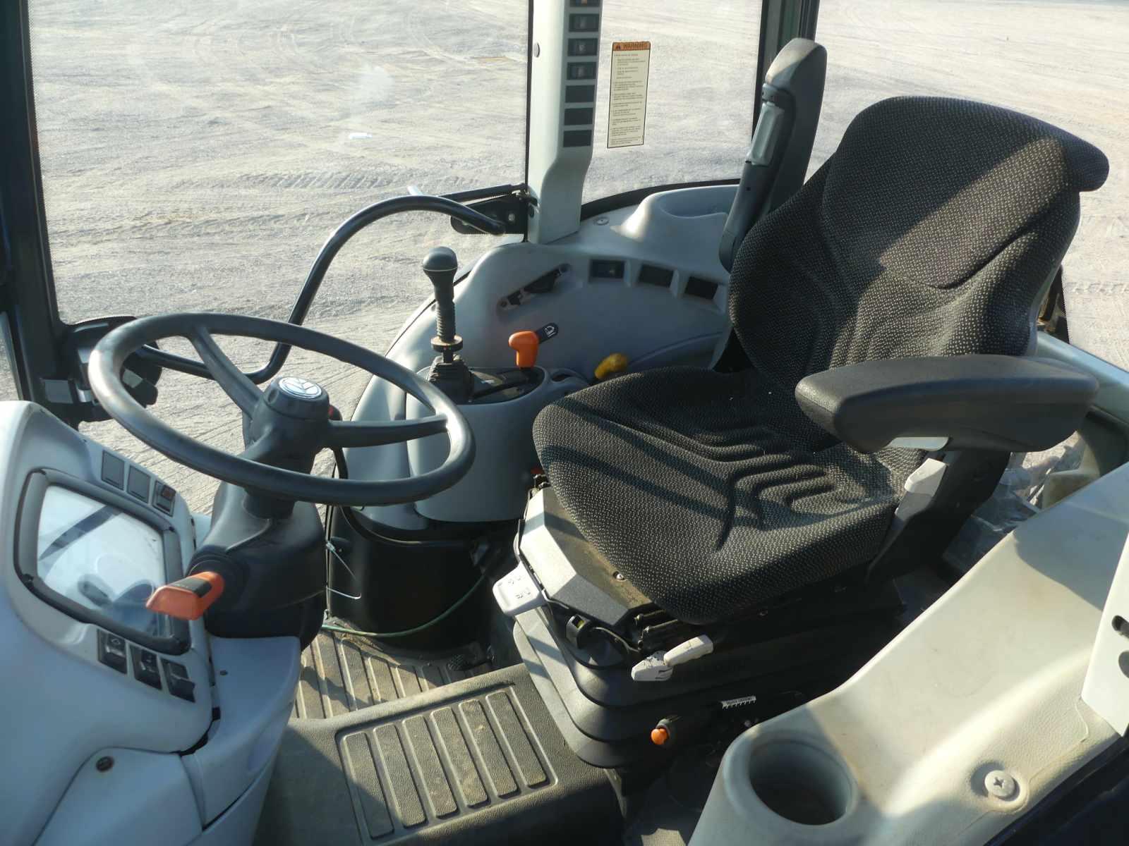 New Holland T4030 MFWD Tractor, s/n ZBJA20132: C/A, Meter Shows 1559 hrs