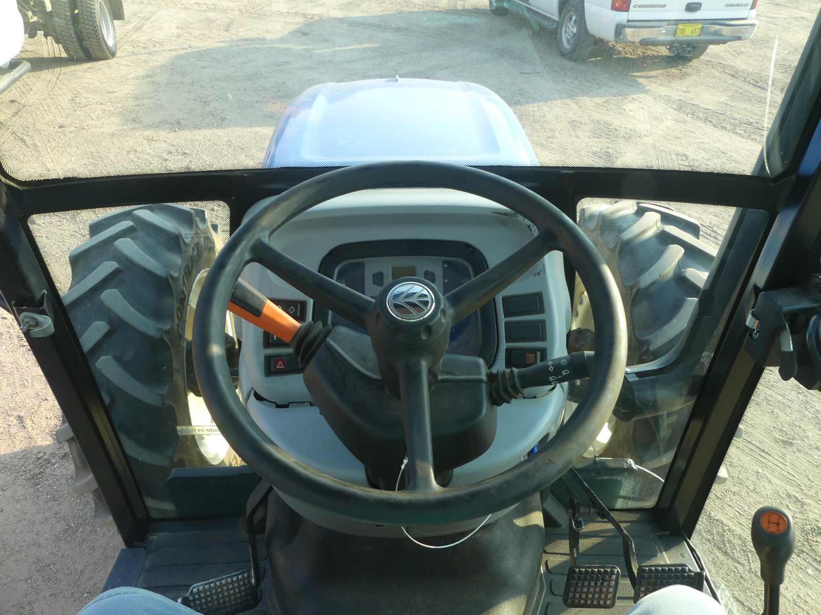 New Holland T4030 MFWD Tractor, s/n ZBJA20132: C/A, Meter Shows 1559 hrs
