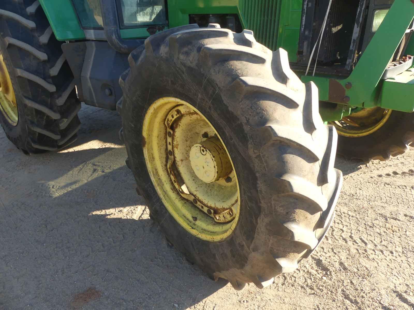 John Deere 7410 MFWD Tractor, s/n RV7410J060902: C/A, Powerquad, PTO, Drawb