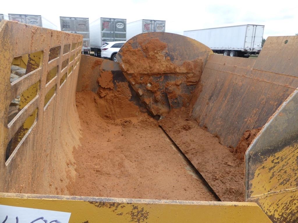 Cat 18-yard Scraper Pan: 4x14.00 Tires
