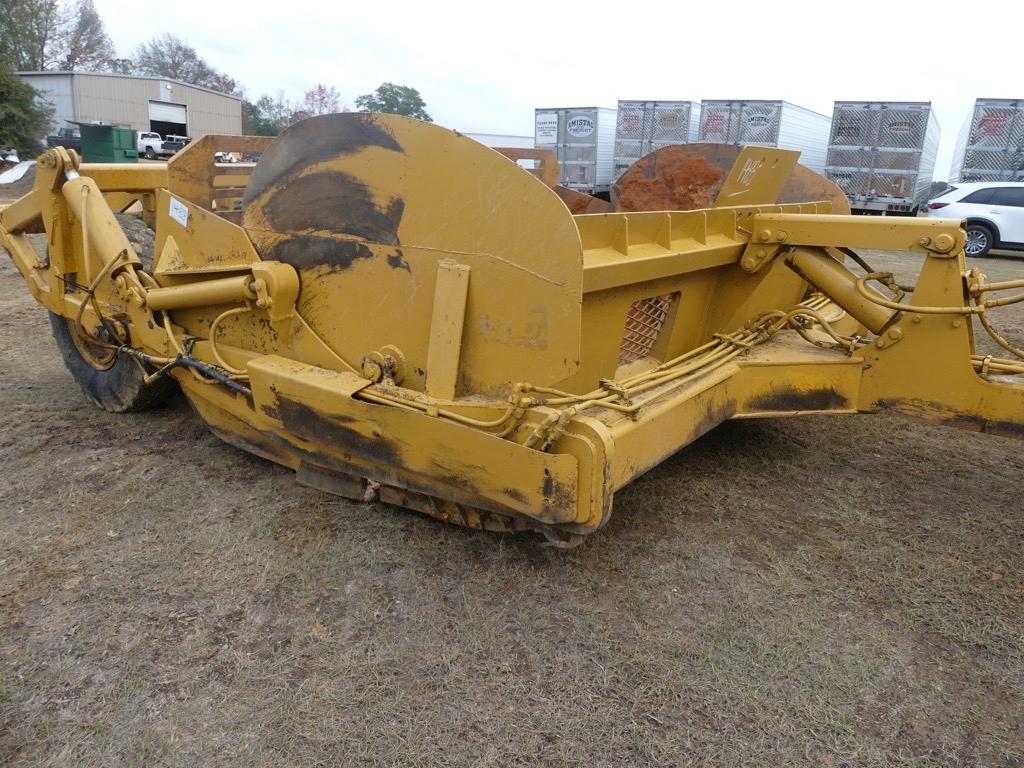 Cat 18-yard Scraper Pan: 4x14.00 Tires