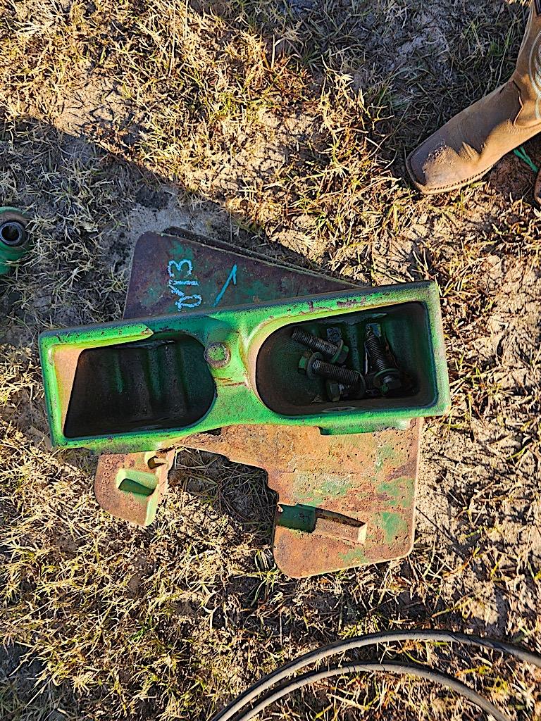 Pair of John Deere Weights, Tag 81226