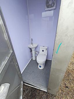 Portable Double Toilet: Tag 81737