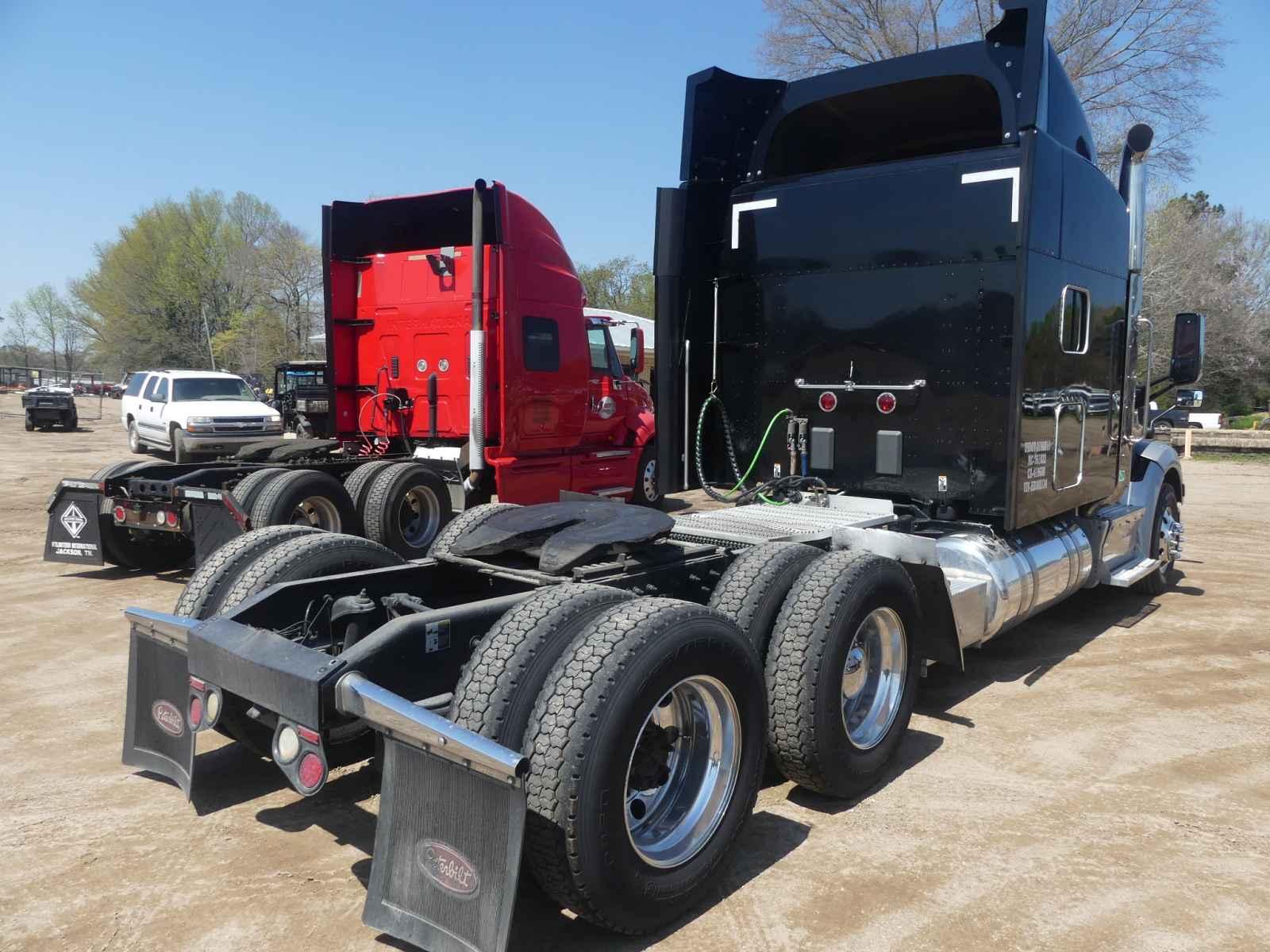 2017 Peterbilt 579 Truck Tractor, s/n 1XPBD49X6HD392134: Sleeper, 13-sp., O
