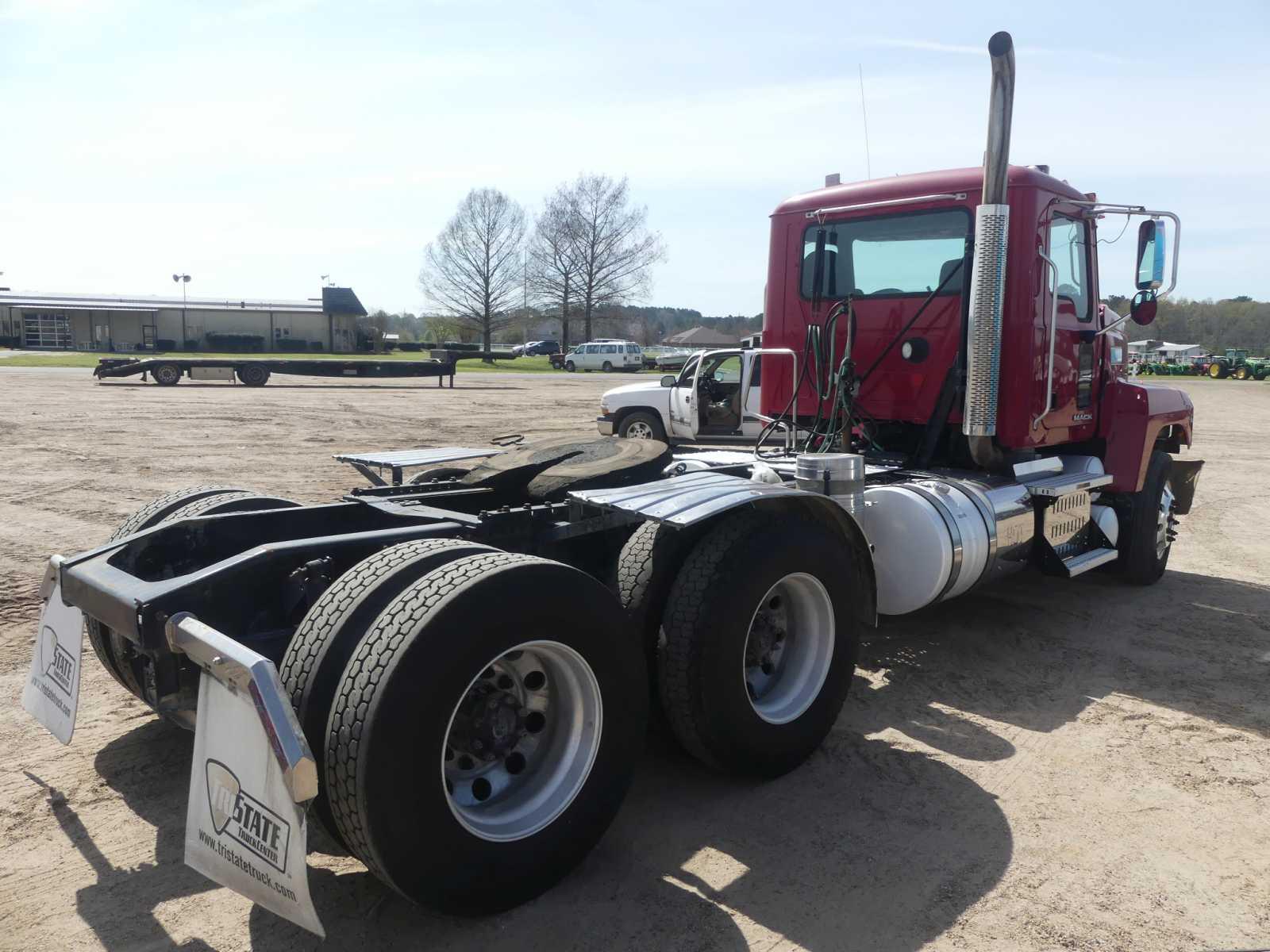 2016 Mack CHU613 Truck Tractor, s/n 1M1AN07Y5GM022046: T/A, Day Cab, Mack E