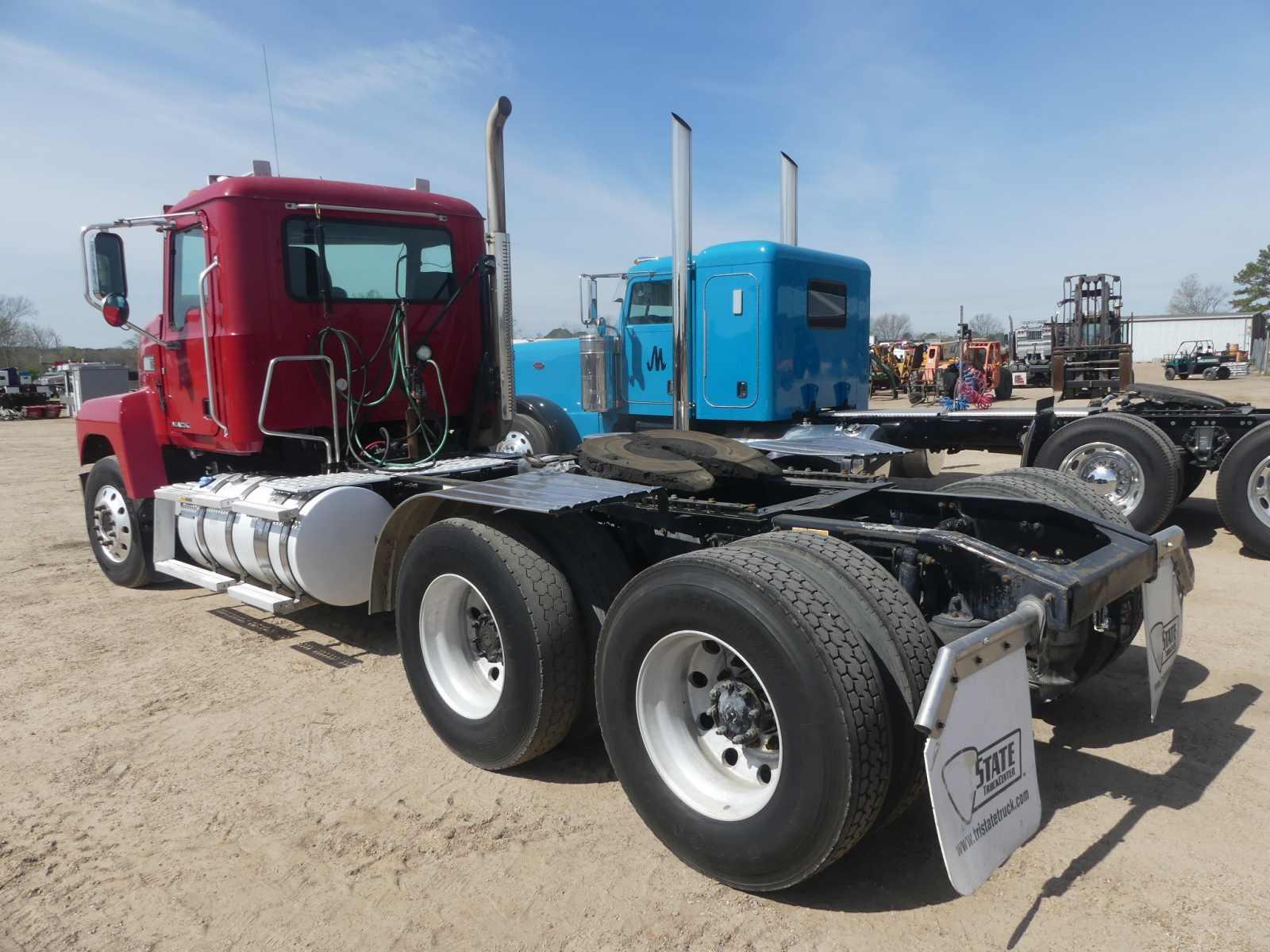 2016 Mack CHU613 Truck Tractor, s/n 1M1AN07Y5GM022046: T/A, Day Cab, Mack E