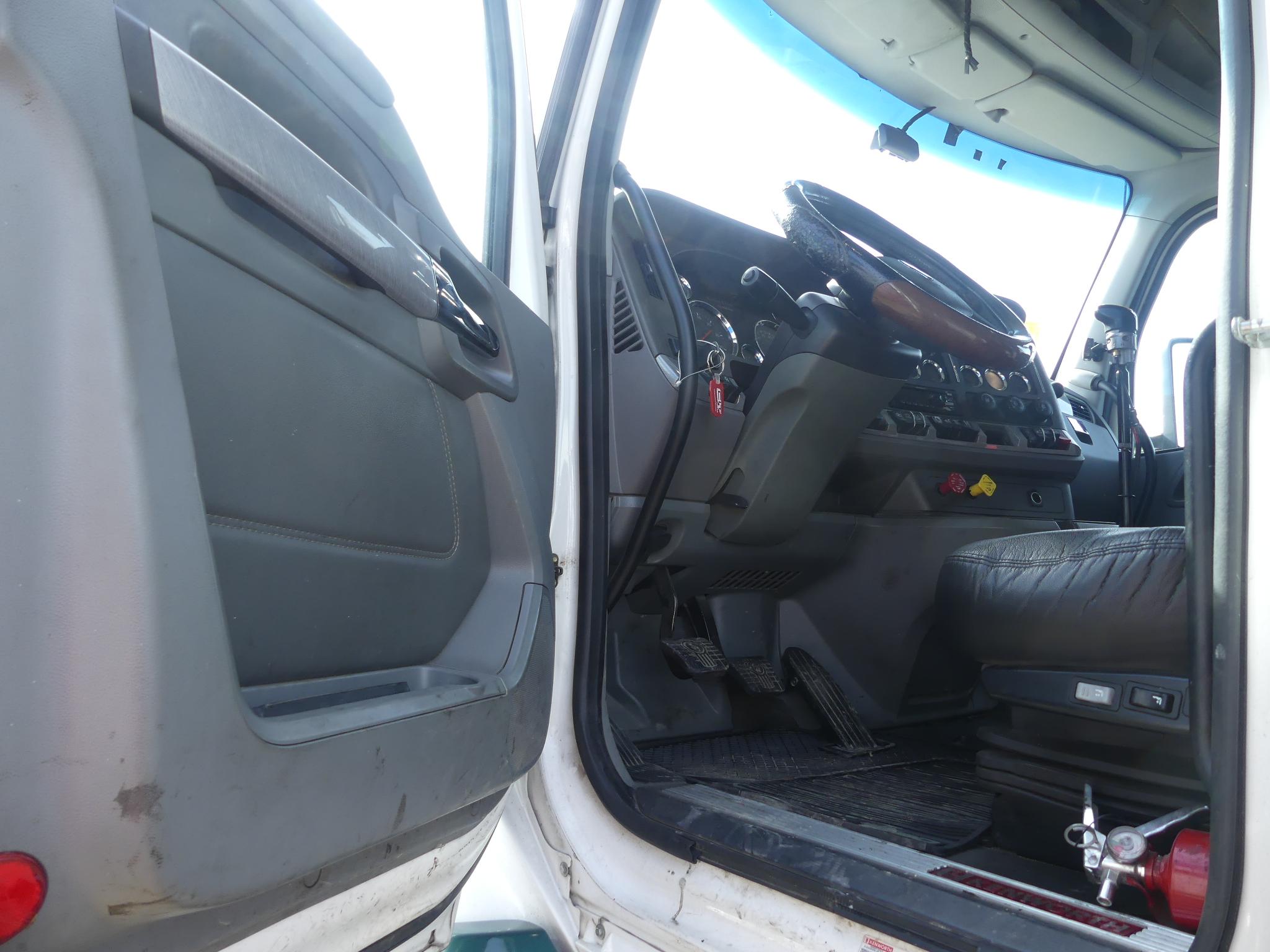 2016 Kenworth T680 Truck Tractor, s/n 1XKYDP9X9GJ129508: T/A, Stand Up Slee