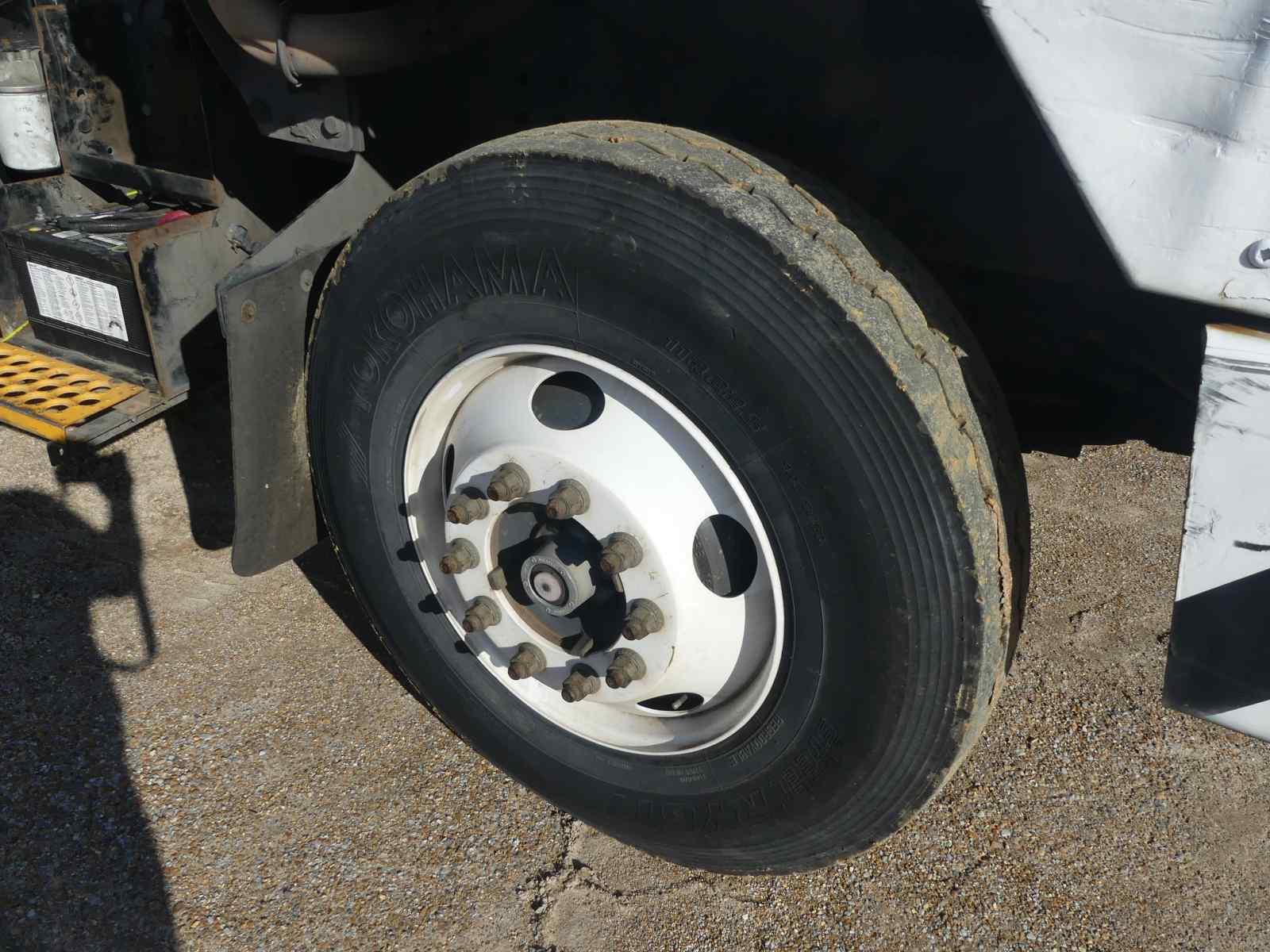 2015 Kalmar Spotter Truck, s/n 335801 (No Title - Bill of Sale Only): 4x2,
