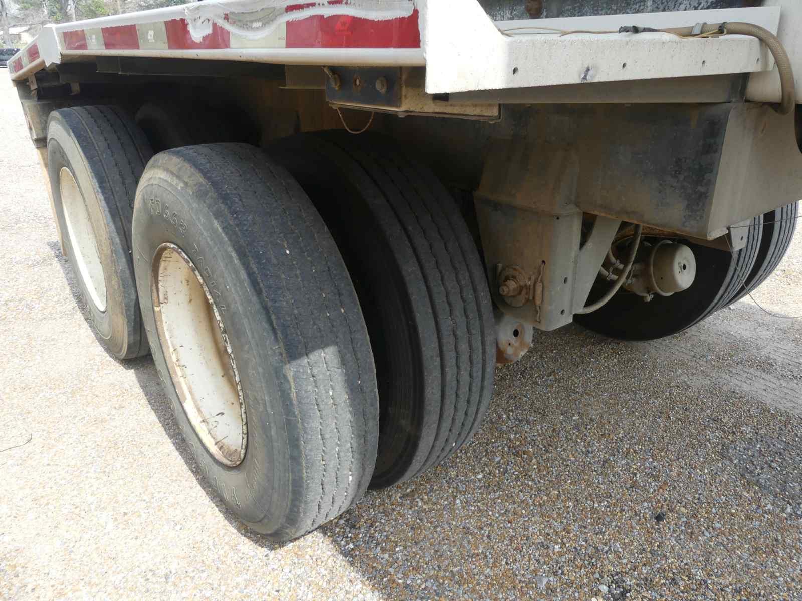 2011 Warren Hydraulic Feed Trailer, s/n 1W9AA3621B1198017: T/A, Model AT-36
