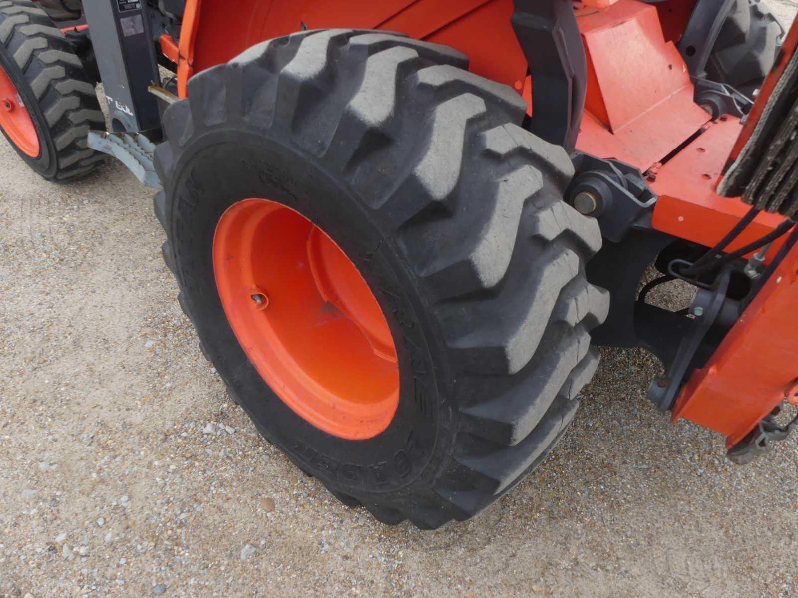 2018 Kubota L47 Loader Backhoe, s/n 51630: Canopy, Hydrostatic, Meter Shows