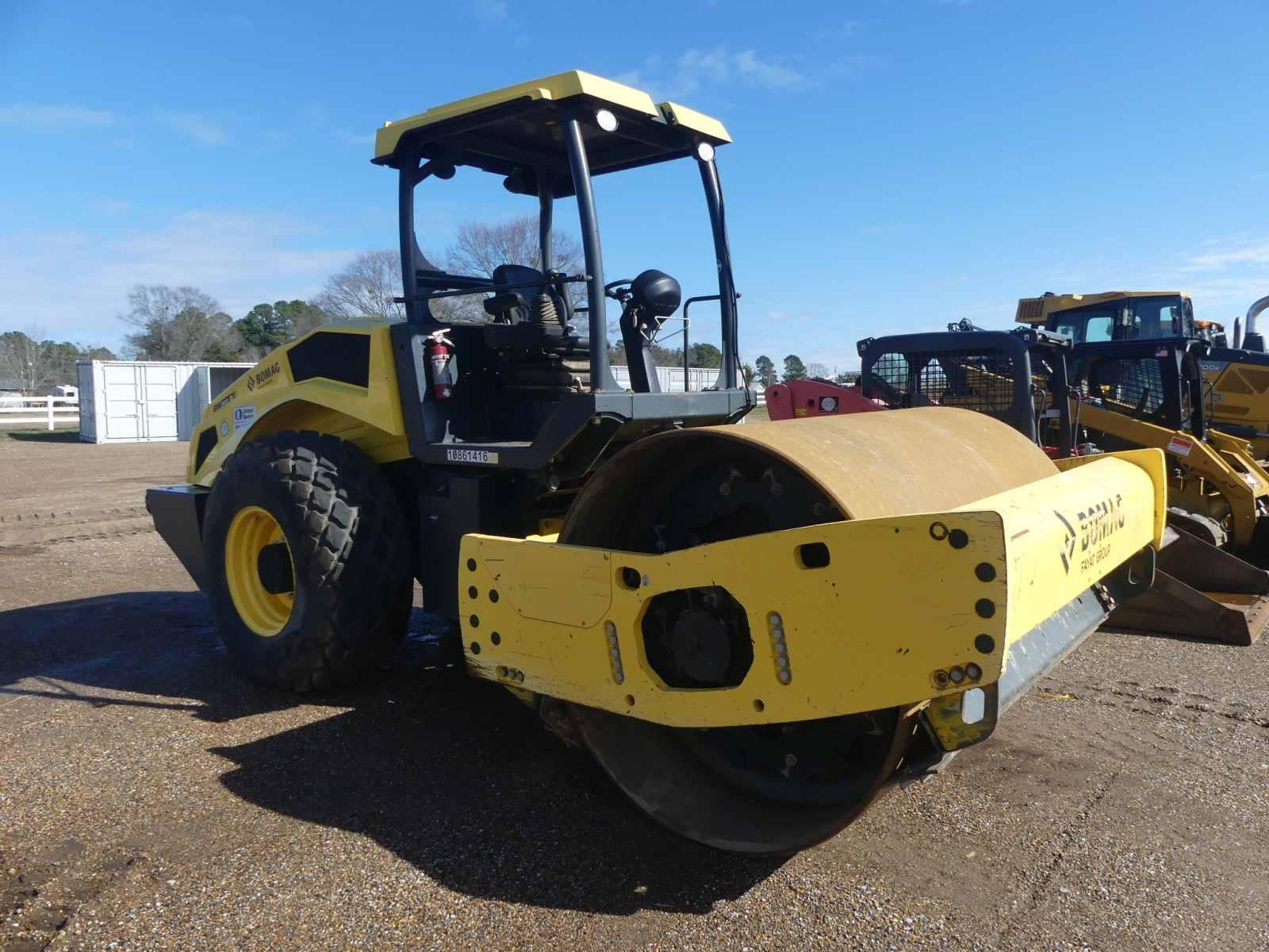 2018 Bomag BW211D-5 Vibratory Smooth Drum Compactor, s/n 101586081510: Cano