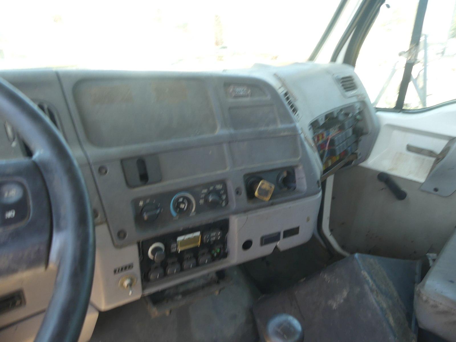 2000 Sterling Asphalt Truck, s/n 2FZHRJAA8YAB33438 (Title Delay): S/A, 5/2-