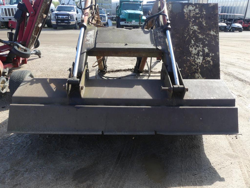 Loader and Canopy off IH 966