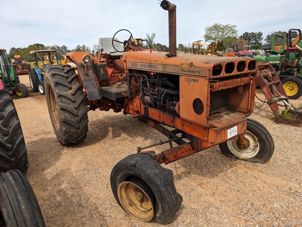 Allis Chalmers 190XT Tractor (Salvage)