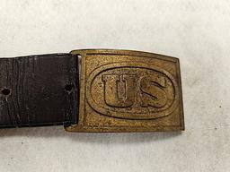 US RECTANGLED BRASS BELT BUCKLE WITH ORIGINAL BELT 197  (INDIAN WAR ERA)