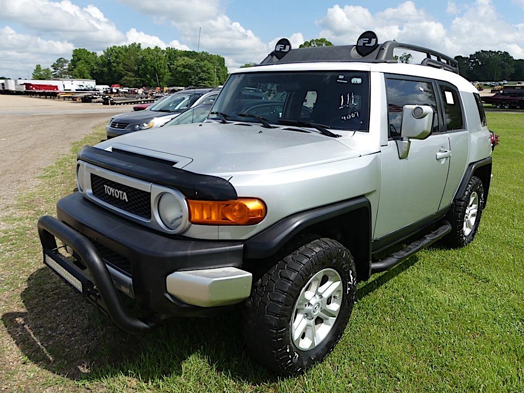 2007 Toyota FJ Cruiser 4WD, s/n JTEBU11F470036043: Ext. Cab, Odometer Shows