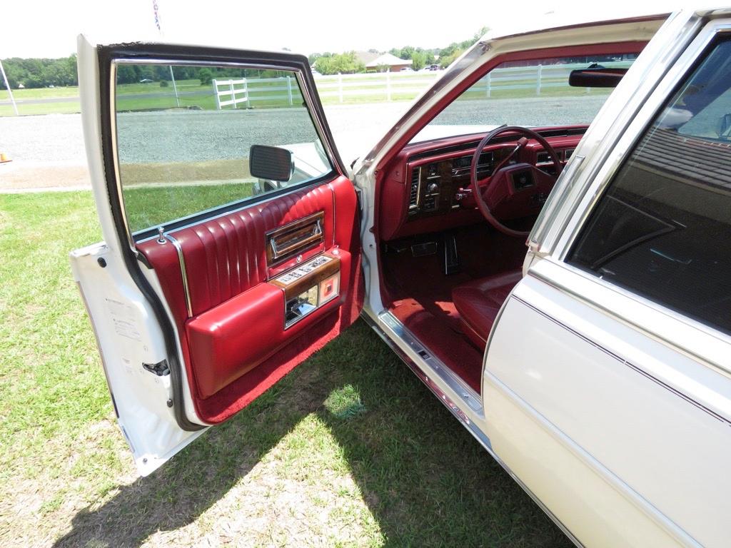 1987 Cadillac Brougham, s/n 1G6DW51Y2H9746848: 4-door, 5.0L Eng., Auto, Vin