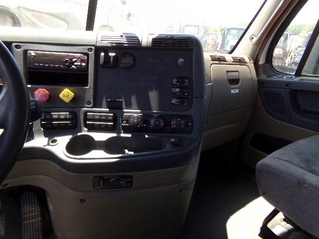 2020 Freightliner Truck Tractor, s/n 3AKJGEDRXLDLT8015: T/A, Day Cab, Odome