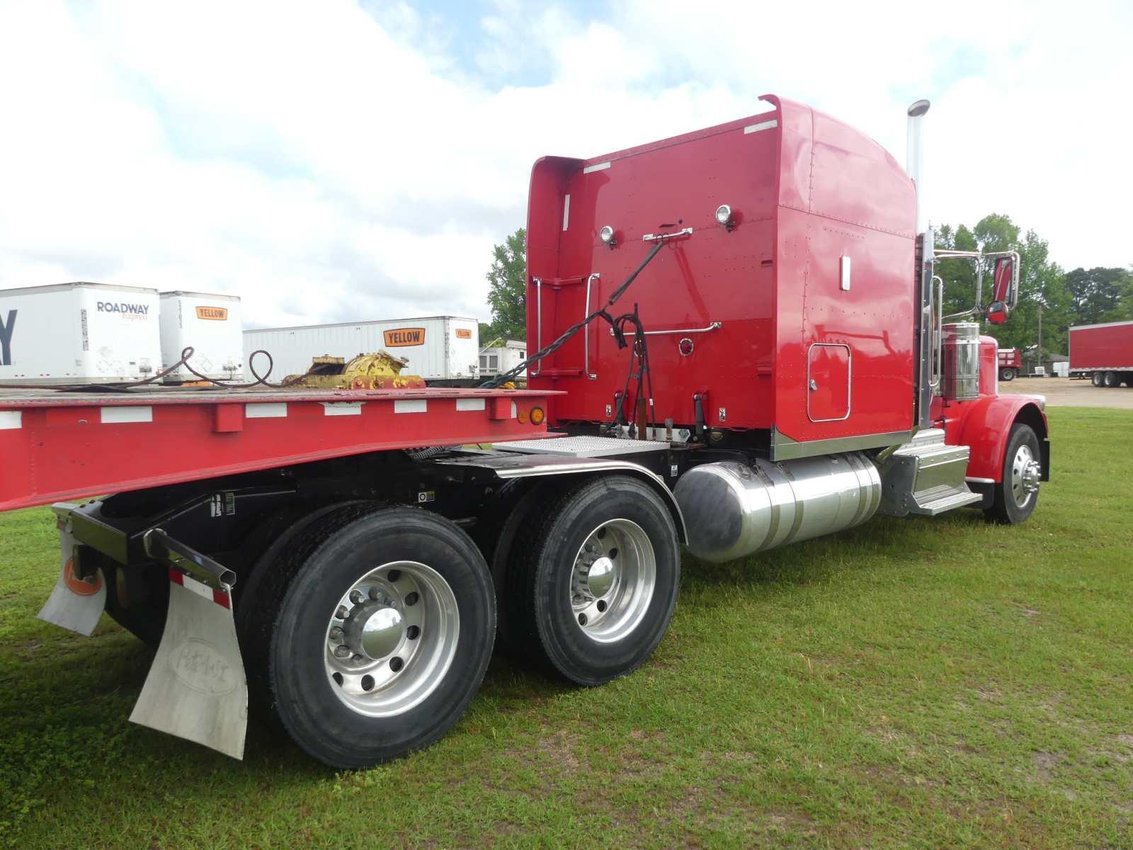 2017 Peterbilt 389 Truck Tractor, s/n 1XPXDP9X5HD447809, T/A, Sleeper, Pacc