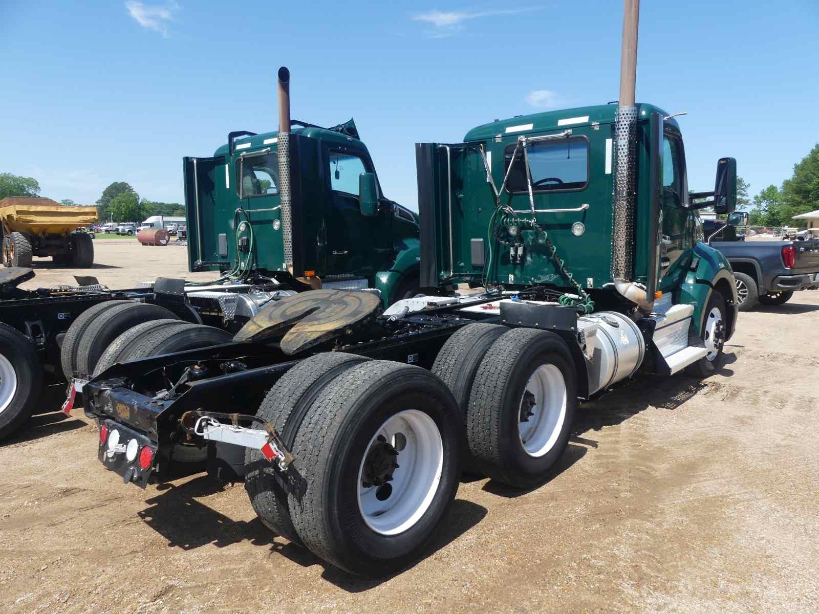 2019 Kenworth T680 Truck Tractor, s/n 1XKYDP9X1KJ251563: T/A, Day Cab, Pacc