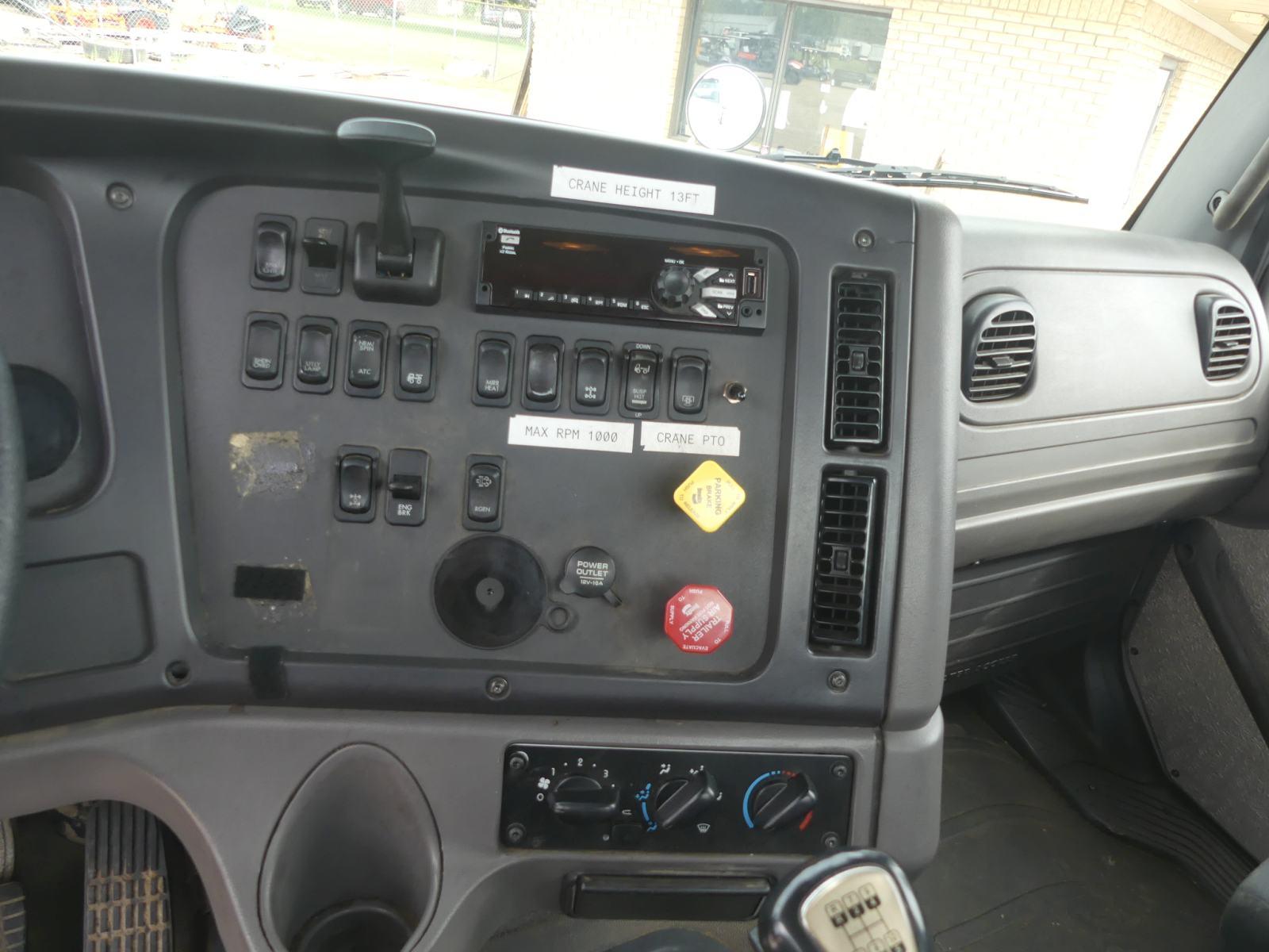 2014 Freightliner 114SD Truck Tractor, s/n 1FUJG3DU4EHFL5781 (Title Delay):