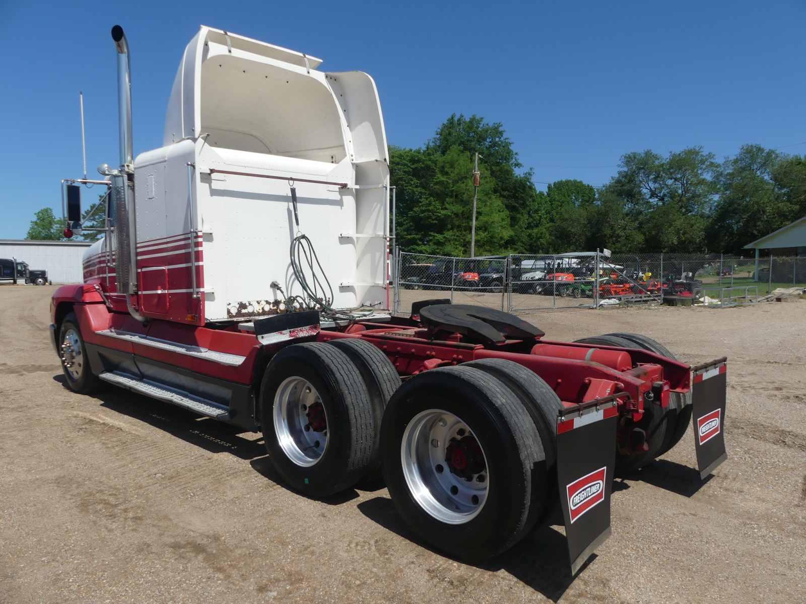 1989 Freightliner FLD120 Truck Tractor, s/n 2FUYDDYB8KV332507: T/A, Sleeper