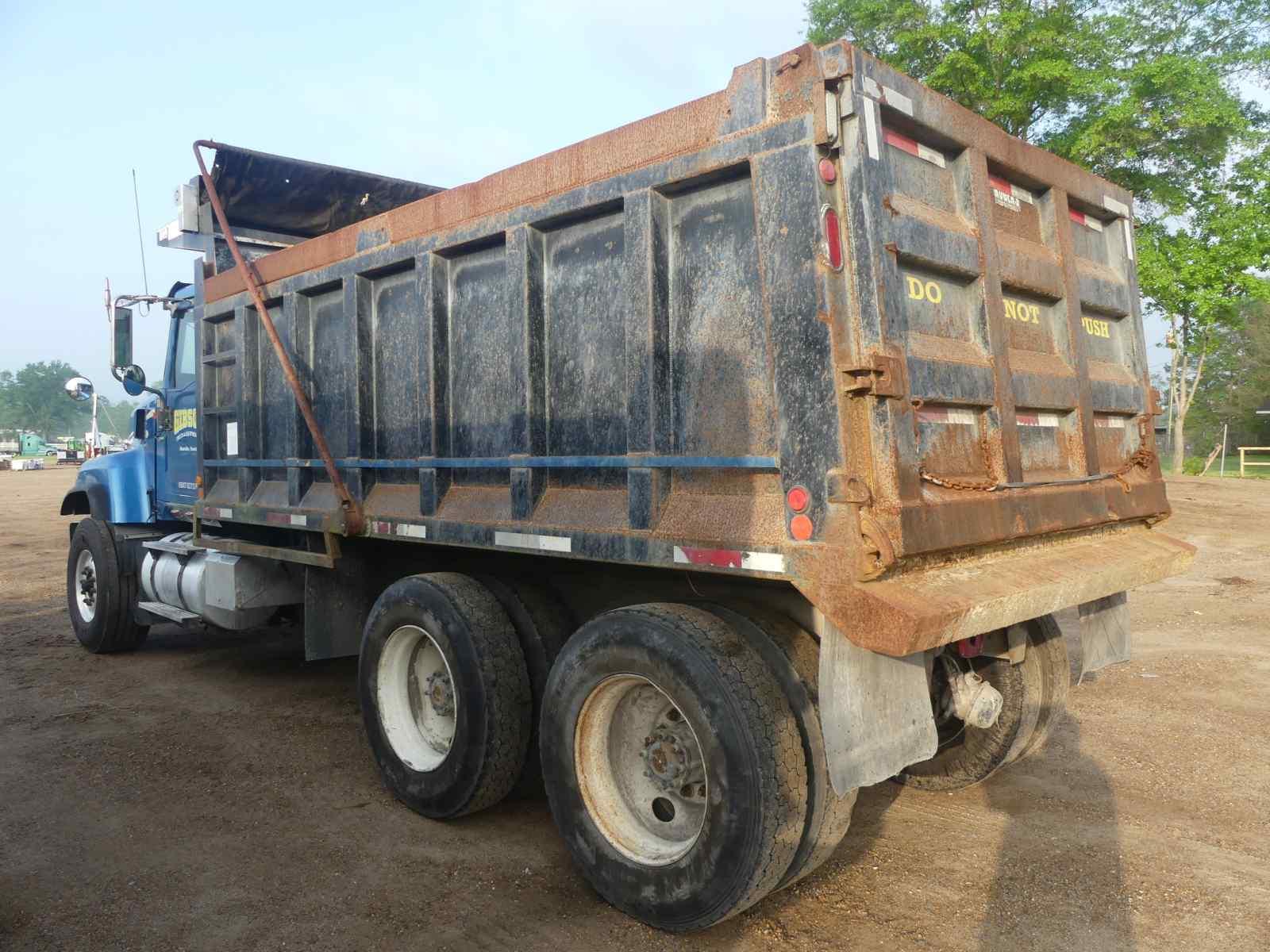 2007 International Paystar 5000i Tandem-axle Dump Truck, s/n 1HTXLAPT07J341